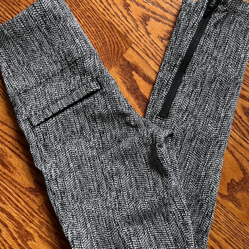 Athleta Delancy Textured Moto Leggings Zipper Ankle Black White-NWOT